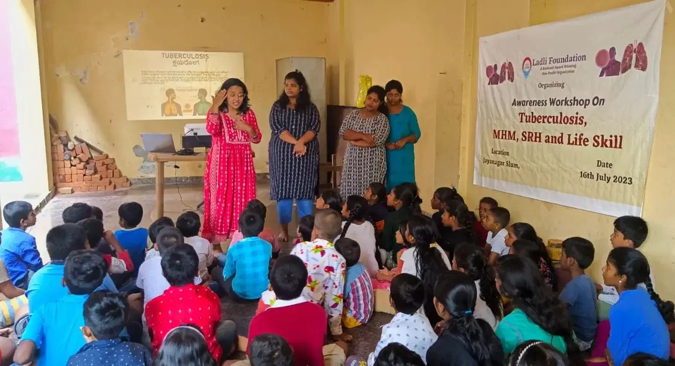 School health education session
